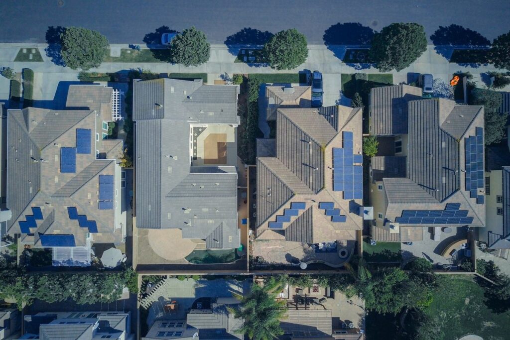 Virtual Power Plants in Victoria: Should Your Home Battery Join One?